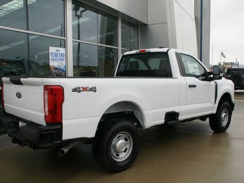 New 2026 Ford F250 XL w/ XL Off-Road Package image 3