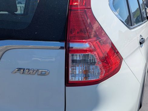 Used 2016 Honda CR-V LX image 5
