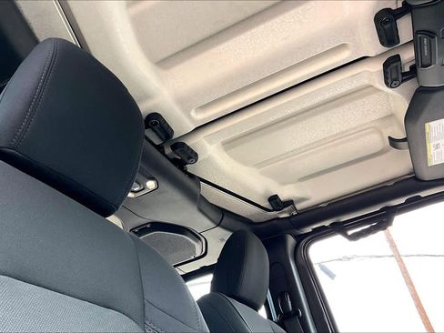 Used 2019 Jeep Wrangler Unlimited Sport image 24