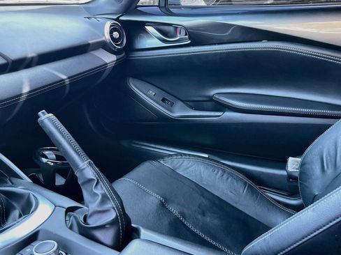 Used 2021 MAZDA MX-5 Miata RF Grand Touring RWD image 23