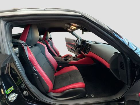 Used 2025 Nissan Z Performance w/ Floor Mat Package image 19