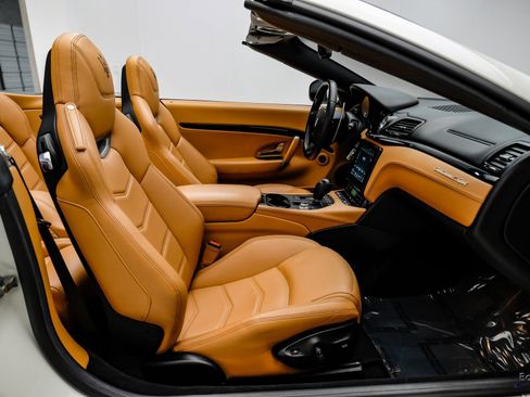 Used 2018 Maserati GranTurismo Sport image 53