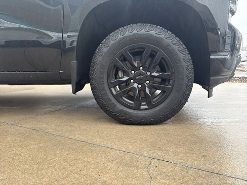 Used 2021 Chevrolet Silverado 1500 LT image 13