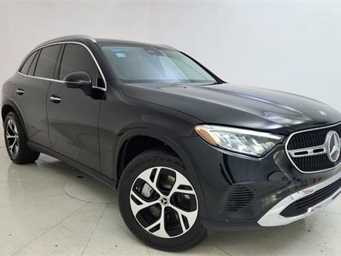 Used 2025 Mercedes-Benz GLC 350e GLC 350e image 1
