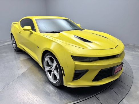 Used 2017 Chevrolet Camaro SS RWD image 3