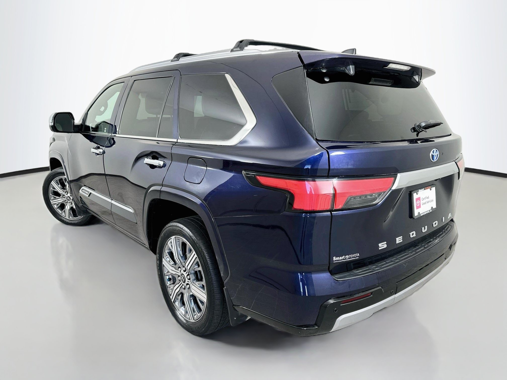 Certified 2024 Toyota Sequoia Capstone AWD/4WD image 5
