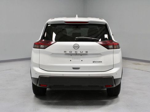 Used 2024 Nissan Rogue SV AWD/4WD image 10