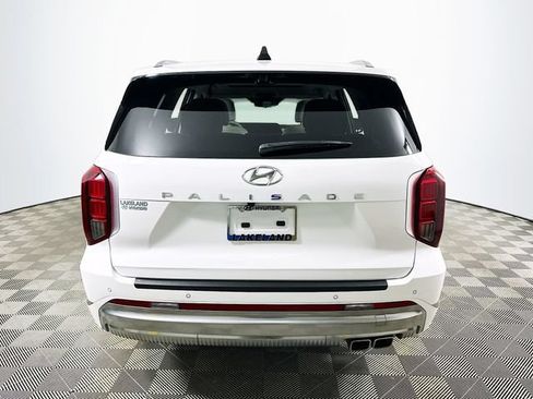 Used 2023 Hyundai Palisade Calligraphy w/ Cargo Package FWD image 4