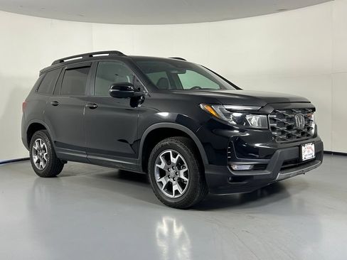 Used 2023 Honda Passport TrailSport image 1