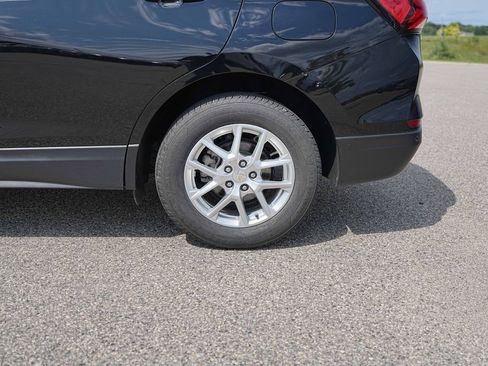 Used 2022 Chevrolet Equinox LS AWD/4WD image 13