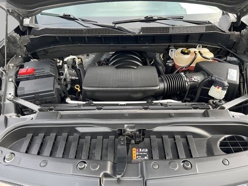 Used 2019 Chevrolet Silverado 1500 High Country w/ Technology Package image 38