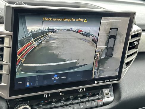 Used 2024 Toyota Tundra Limited image 17