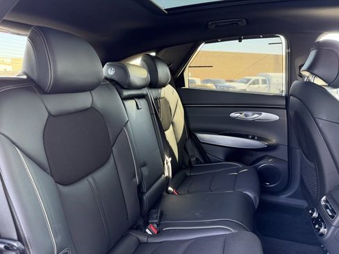 Used 2025 Genesis GV70 2.5T w/ Sport Prestige Package image 41