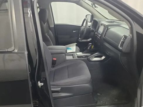 Used 2022 Nissan Frontier SV RWD image 10