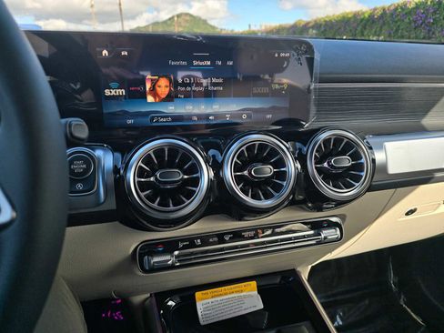 New 2026 Mercedes-Benz GLB 250 image 28