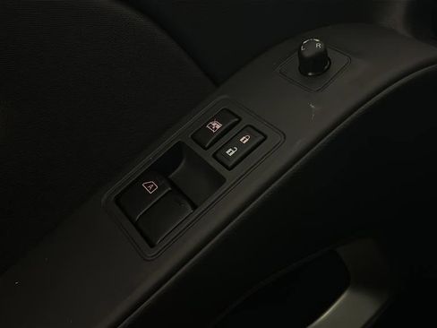 Used 2024 Nissan Frontier SV w/ SV Convenience Package image 26