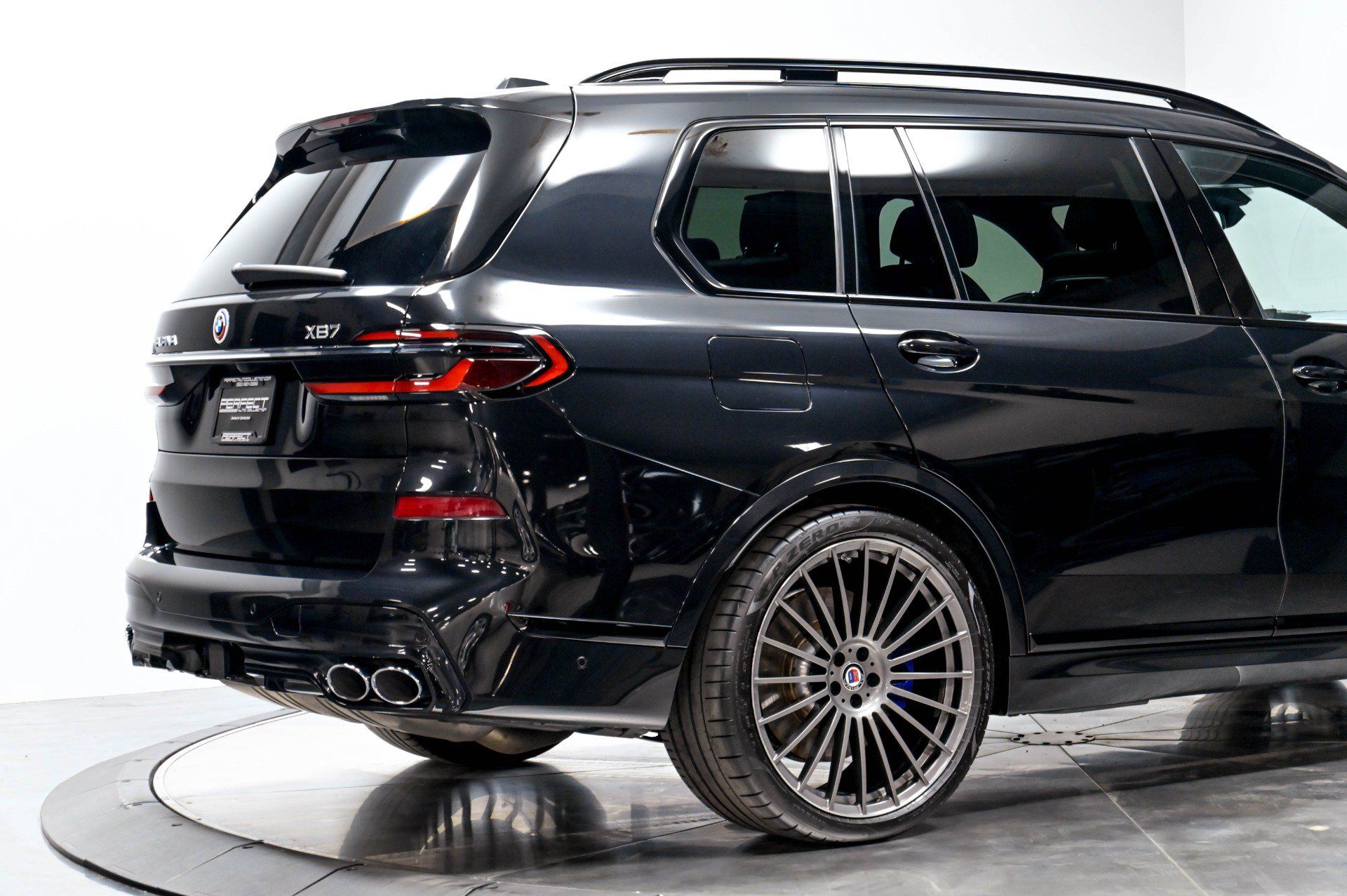Used 2023 BMW ALPINA XB7 AWD/4WD image 17