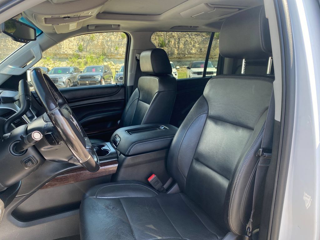 Used 2018 GMC Yukon XL SLT w/ Open Road Package AWD/4WD image 10