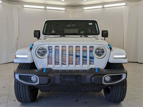 Used 2022 Jeep Wrangler Unlimited Sahara w/ Cold Weather Group image 3