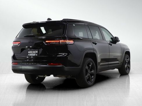Used 2025 Jeep Grand Cherokee L Limited w/ Black Appearance Package AWD/4WD image 6