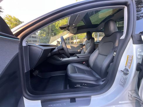 Used 2025 Tesla Model 3 RWD image 10