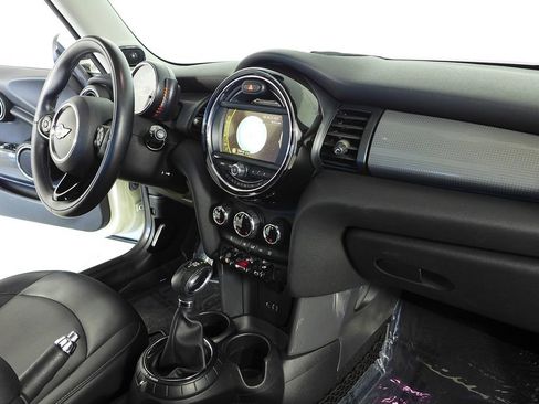 Used 2015 MINI Cooper 2-Door Hardtop image 13