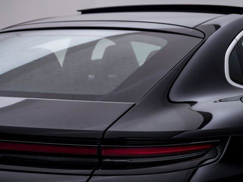 Used 2025 Porsche Panamera 4 image 13