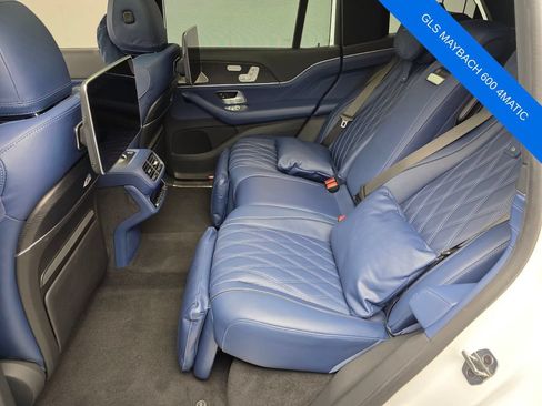 Used 2026 Mercedes-Benz Maybach GLS 600 4MATIC image 14