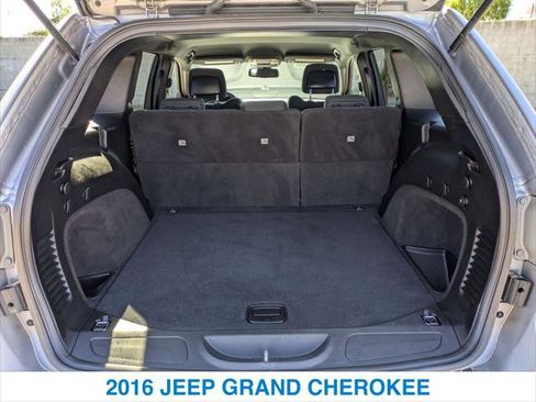 Used 2016 Jeep Grand Cherokee Laredo w/ Quick Order Package 23E image 22