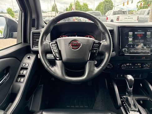 Used 2022 Nissan Frontier PRO-4X w/ Pro-4X Premium Package AWD/4WD image 17