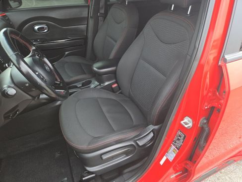 Used 2019 Kia Soul + image 21