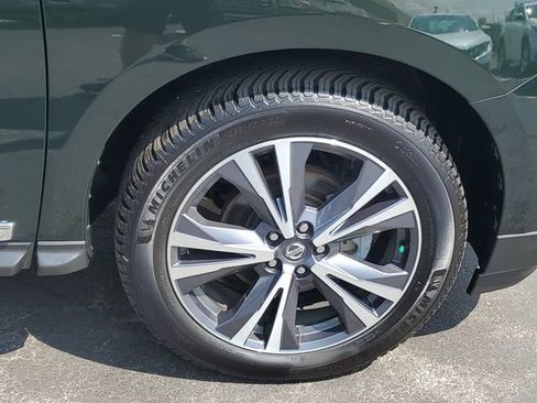 Used 2020 Nissan Pathfinder Platinum AWD/4WD image 6