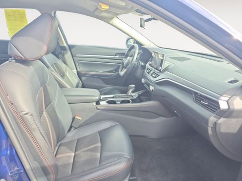 Used 2024 Nissan Altima 2.5 SR image 15