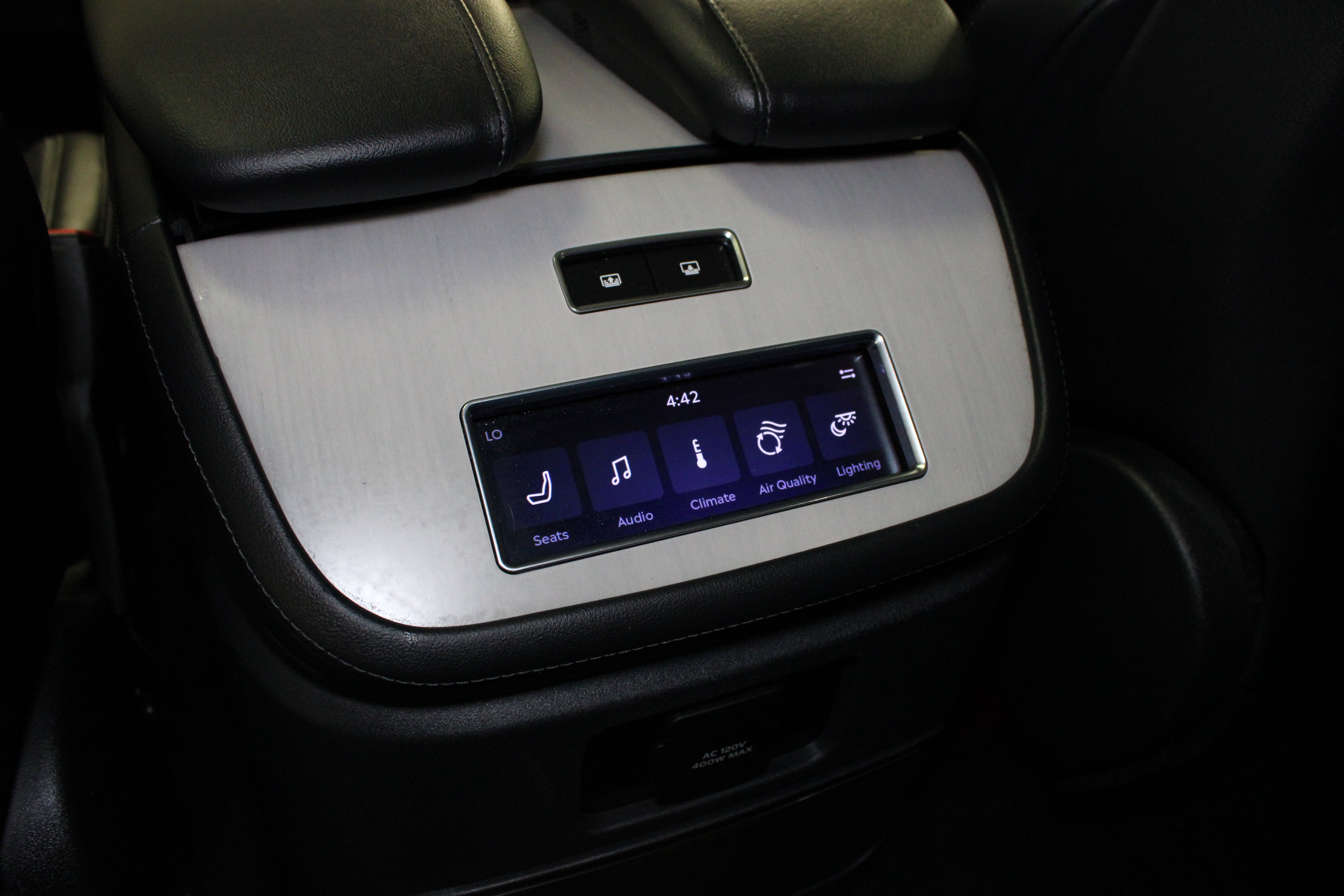 Used 2025 Lincoln Navigator Reserve AWD/4WD image 39