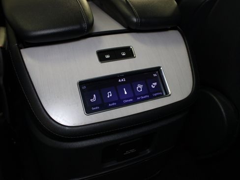 Used 2025 Lincoln Navigator Reserve AWD/4WD image 39
