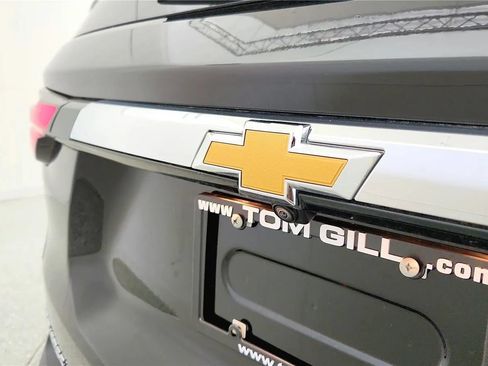 Used 2023 Chevrolet Traverse LT FWD image 37