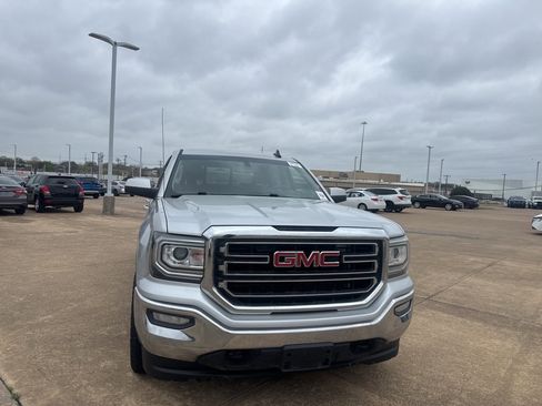 Used 2017 GMC Sierra 1500 SLE w/ Texas SLE Value Package image 3