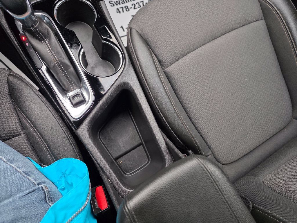 Used 2025 Buick Encore GX Preferred w/ Comfort Package FWD image 32