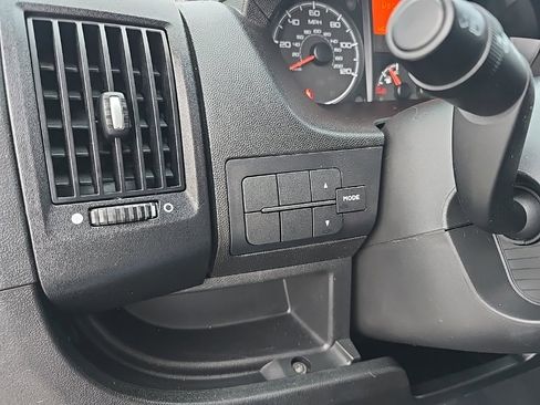 Used 2018 RAM ProMaster 1500 image 19