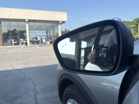 Used 2022 Ford Escape SE w/ Convenience Package image 24