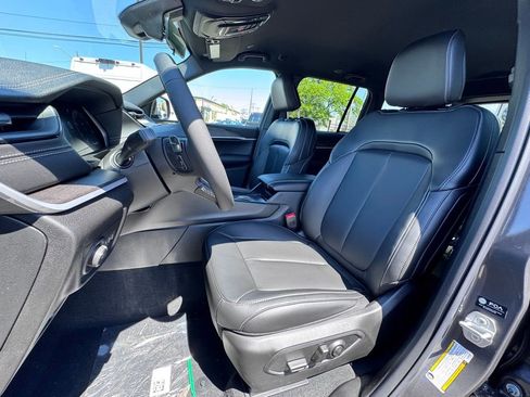 New 2026 Jeep Grand Cherokee Limited AWD/4WD image 13