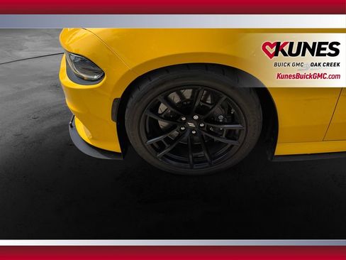 Used 2017 Dodge Charger R/T RWD image 13