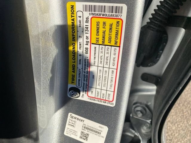 Used 2020 Ford Explorer Limited w/ Hybrid Equipment Group 310A AWD/4WD image 35
