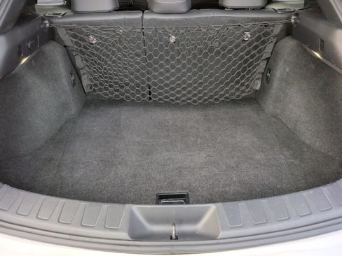 Used 2019 Lexus UX 200 image 37