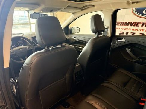 Used 2019 Ford Escape Titanium image 15