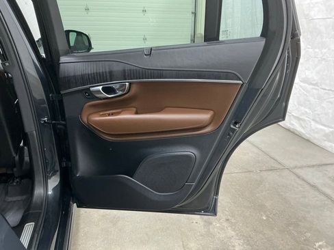 Used 2022 Volvo XC90 T6 Inscription w/ Advanced Package image 29