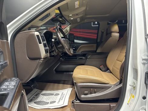 Used 2019 GMC Sierra 3500 Denali w/ Duramax Plus Package image 4