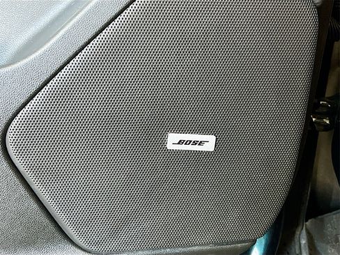 Used 2024 Cadillac XT6 Sport w/ LPO, ONYX Package image 19