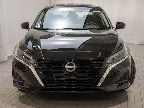 New 2025 Nissan Altima 2.5 SL image 2