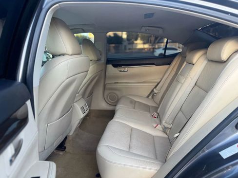 Used 2013 Lexus ES 350 ES 350 Sedan 4D image 10